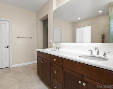 10667 Golden Willow - Photo Thumbnail 24