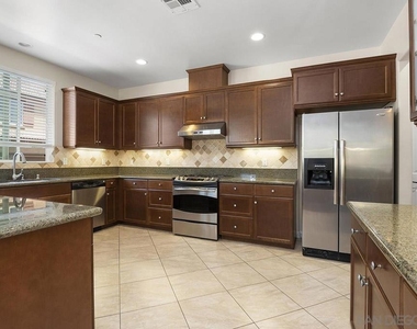 10667 Golden Willow - Photo Thumbnail 14