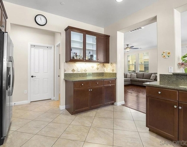 10667 Golden Willow - Photo Thumbnail 17