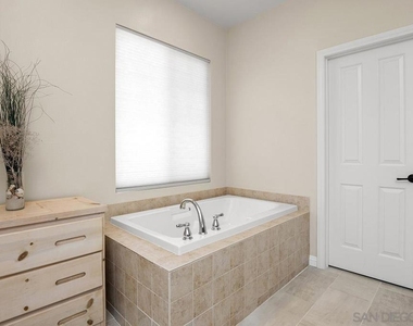 10667 Golden Willow - Photo Thumbnail 26