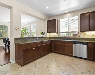 10667 Golden Willow - Photo Thumbnail 12