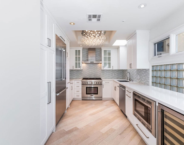 3019 3rd Street - Photo Thumbnail 4