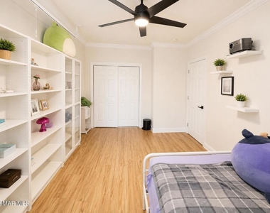 11425 Blue Grass Drive - Photo Thumbnail 25