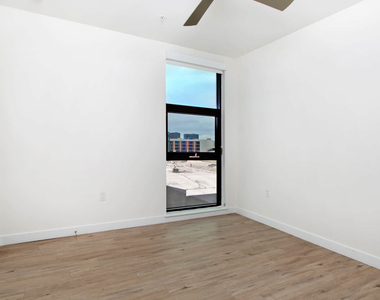 1 Henry Adams St - Photo Thumbnail 22