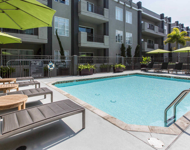 10001 Venice Blvd - Photo Thumbnail 21