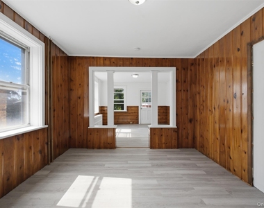 213 Overlook Place - Photo Thumbnail 7
