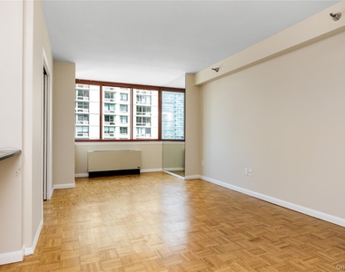 4-74 48th Avenue - Photo Thumbnail 5