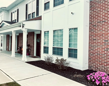 221 Eastview Drive - Photo Thumbnail 1