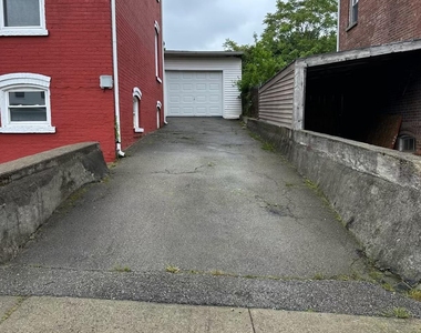 28 Davis Street - Photo Thumbnail 11