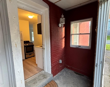 28 Davis Street - Photo Thumbnail 12