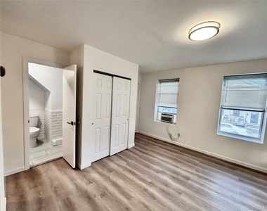 28 Davis Street - Photo Thumbnail 1