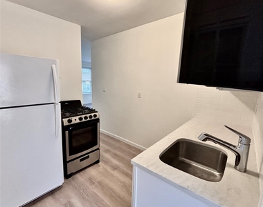 28 Davis Street - Photo Thumbnail 13