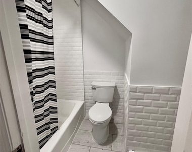 28 Davis Street - Photo Thumbnail 2