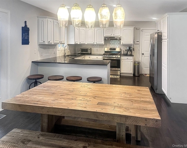 5765 Bergen Avenue - Photo Thumbnail 6