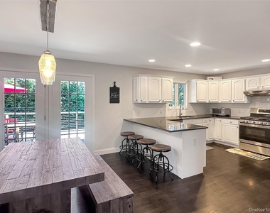 5765 Bergen Avenue - Photo Thumbnail 7