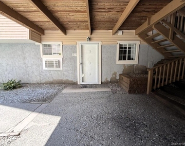 315 Fox Run Lane - Photo Thumbnail 17