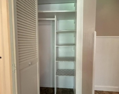 315 Fox Run Lane - Photo Thumbnail 9