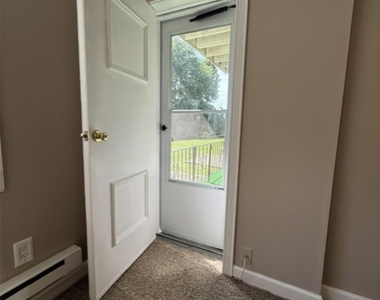 315 Fox Run Lane - Photo Thumbnail 12
