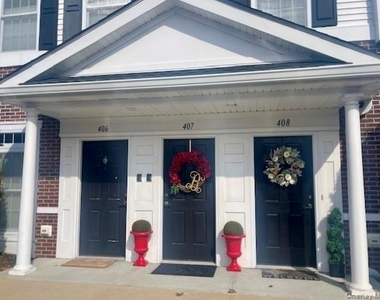 46 Islip Avenue - Photo Thumbnail 1