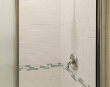 13 Lake Avenue - Photo Thumbnail 12
