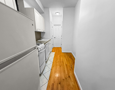 147 East 90th Street - Photo Thumbnail 3