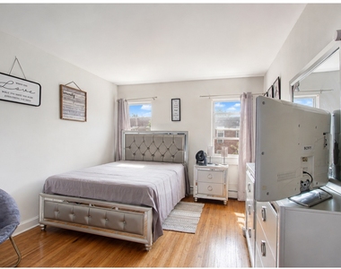 7260 Bergen Court - Photo Thumbnail 6