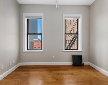 163 Chrystie Street - Photo Thumbnail 4
