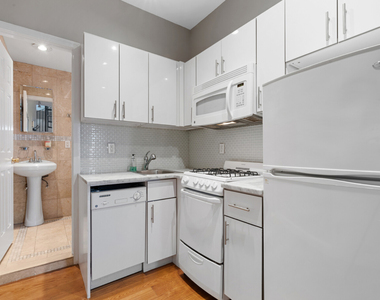 163 Chrystie Street - Photo Thumbnail 5