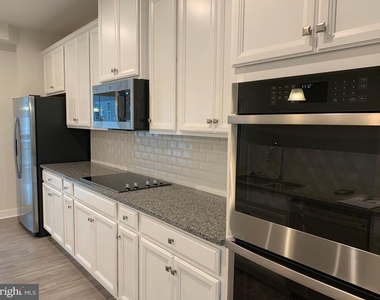 11263 Dry Spring Drive - Photo Thumbnail 12