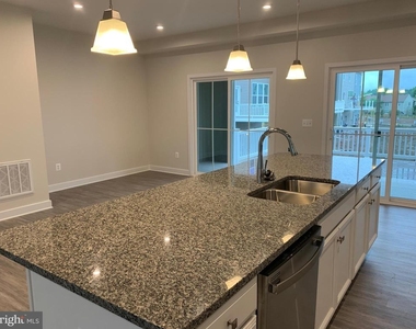 11263 Dry Spring Drive - Photo Thumbnail 11