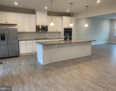 11263 Dry Spring Drive - Photo Thumbnail 8