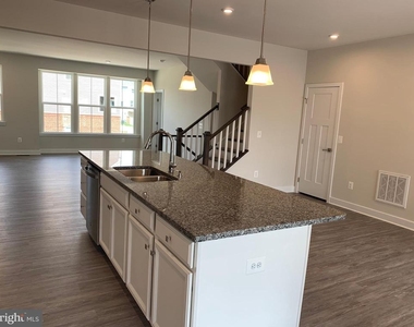 11263 Dry Spring Drive - Photo Thumbnail 5