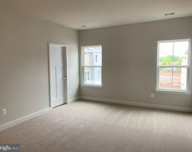 11263 Dry Spring Drive - Photo Thumbnail 25