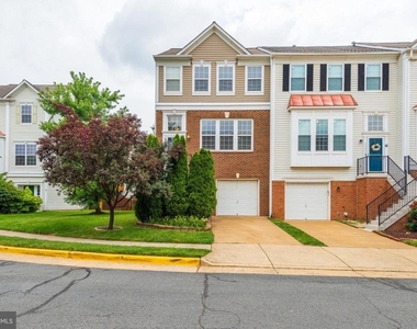43794 Virginia Manor Terrace - Photo Thumbnail 2
