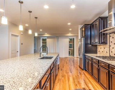 43375 Whitehead Terrace - Photo Thumbnail 12