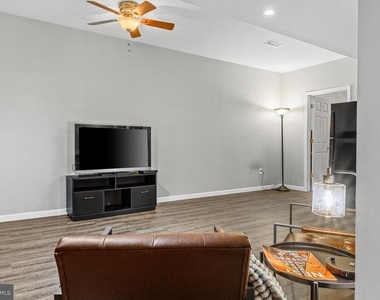 7386 Monroe Drive - Photo Thumbnail 28