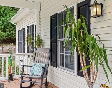 7386 Monroe Drive - Photo Thumbnail 9