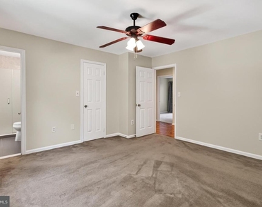 5719 Oakshore Court - Photo Thumbnail 22