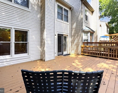 5719 Oakshore Court - Photo Thumbnail 43