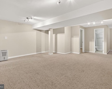5719 Oakshore Court - Photo Thumbnail 36