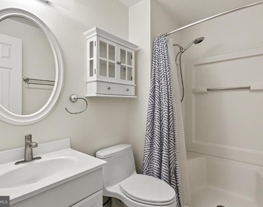 5719 Oakshore Court - Photo Thumbnail 39