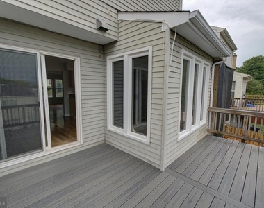 13826 Wakley Court - Photo Thumbnail 9