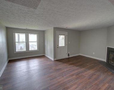 13826 Wakley Court - Photo Thumbnail 16