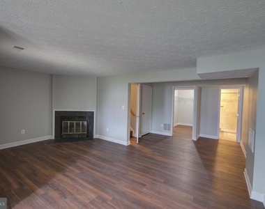 13826 Wakley Court - Photo Thumbnail 17
