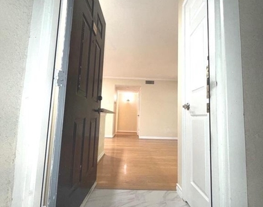 1534 Lincoln Way - Photo Thumbnail 3