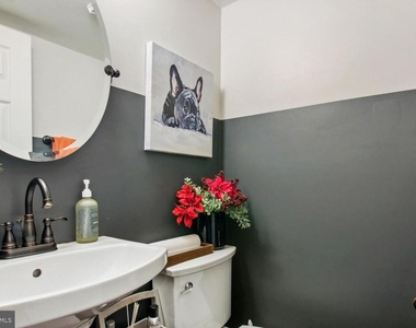6301 Fenestra Court - Photo Thumbnail 12
