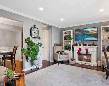 6301 Fenestra Court - Photo Thumbnail 3