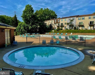 6301 Fenestra Court - Photo Thumbnail 18