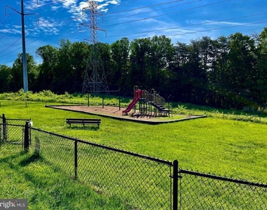 6301 Fenestra Court - Photo Thumbnail 15