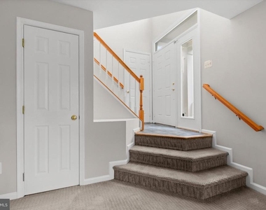 13412 Burrough Farm Drive - Photo Thumbnail 4